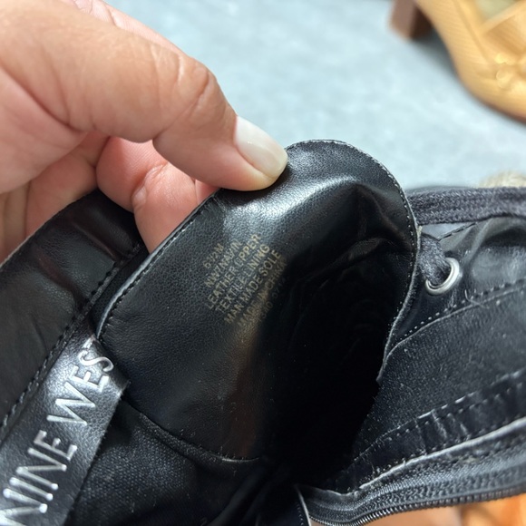 Nine West Black Leather Combat Boots VTG - Picture 3 of 3